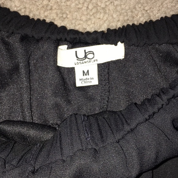 YA woman’s shorts - Picture 3 of 4